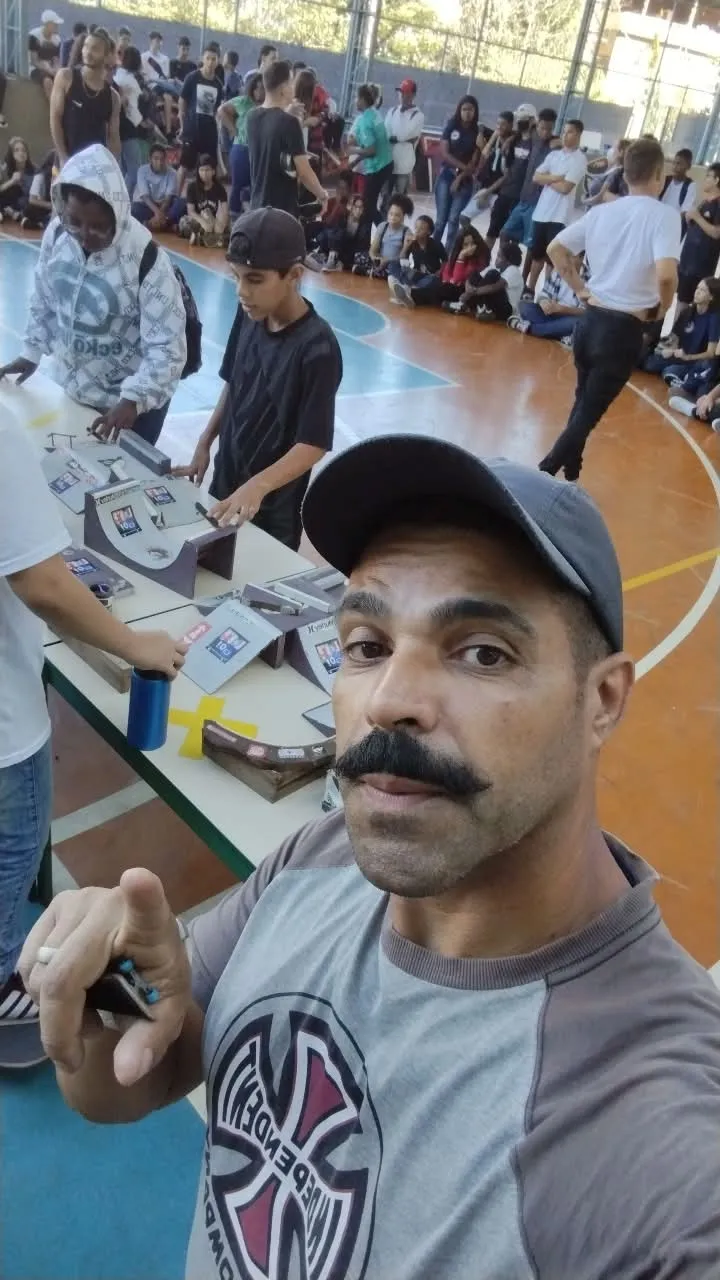 Ravenga e alunos do Vida Ativa